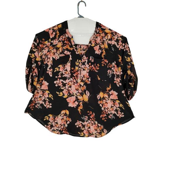 Torrid Woman Black Floral Pullover Blouse Size 3=3X=24-22 Pockets Buttons SNAGS - Picture 1 of 14